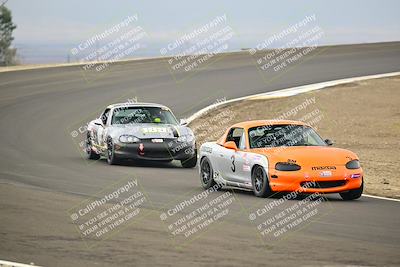 media/Jan-26-2025-CalClub SCCA (Sun) [[cfcea7df88]]/Group 4/Race/